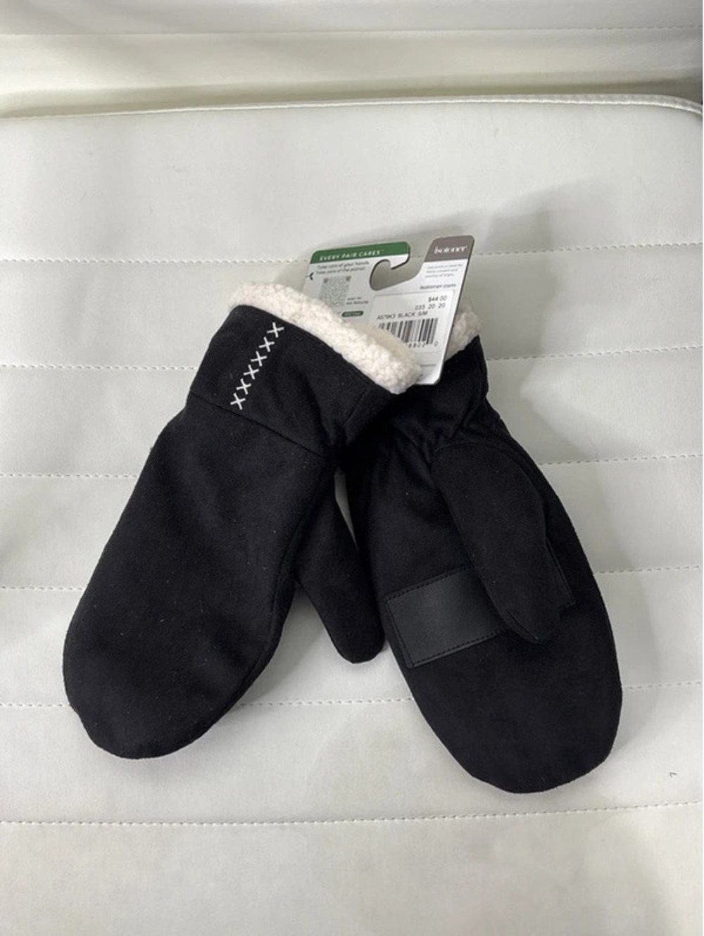 Isotoner women’s mittens size S/M